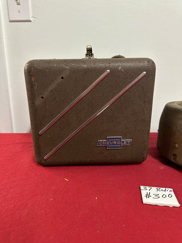 1937 CHEVROLET RADIO AND SPEAKER