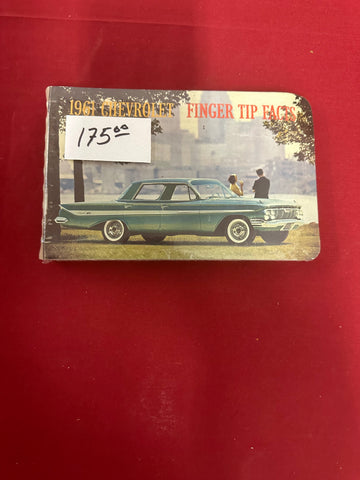 1961 CHEVROLET FINGERTIP FACTS BOOK