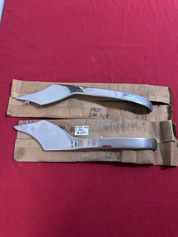 1951-52 CHEVROLET NOS TWO DOOR MOLDINGS