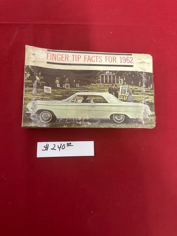 1962 CHEVROLET FINGER TIP FACTS BOOK