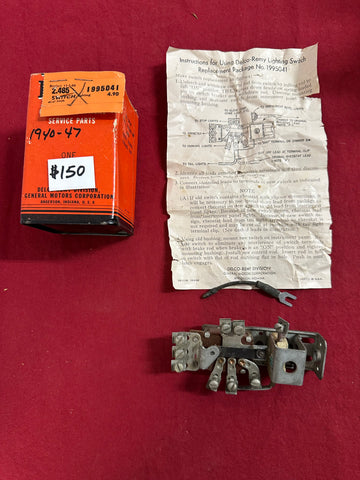 1940-47 CHEVROLET NOS LIGHT SWITCH