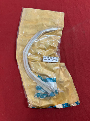 1964 CHEVROLET NOS LEFT HEADLIGHT GRILLE MOLDING