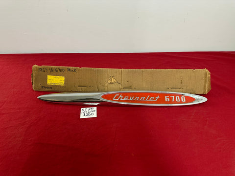 1957 CHEVROLET NOS 6700 EMBLEM