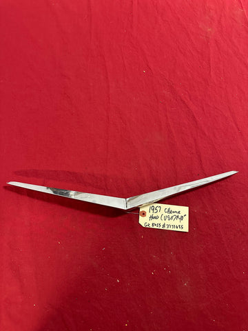 1957 CHEVROLET FRONT EMBLEM