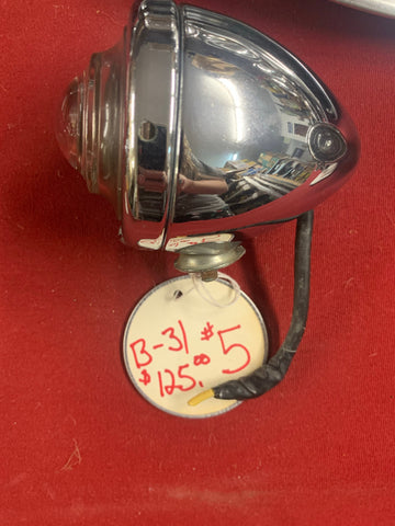 B-31 REVERSE LIGHT