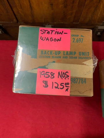 1958 CHEVROLET NOS STA WAG BACK UP LIGHT UNIT