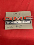 GMC NOS 5500 V-SIX EMBLEM