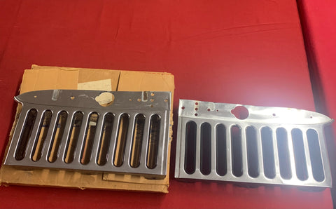 1942 PONTIAC NOS GRILLE